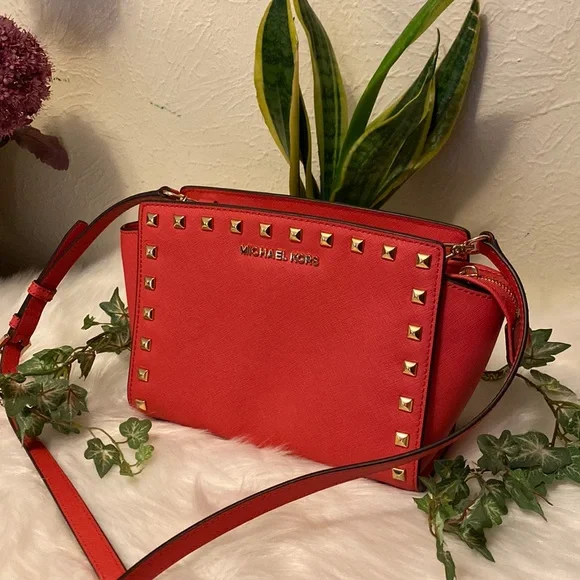 S⭕️LD Authentic Micheal Kors Messenger Stud Bag - Picture 2 of 10